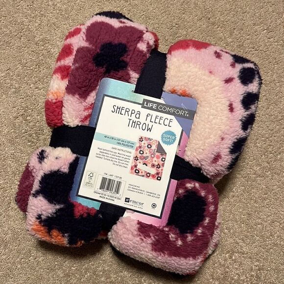 SHERPA FLEECE THROW - Picture 3 of 5